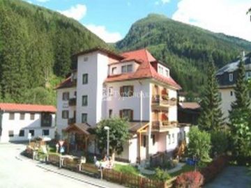 Familien-Pension Gabriele 3*