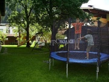Gastehaus & Ferienhauser Martinus Mayrhofen 1*
