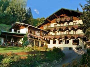 Pension Appartements Chalet Jagdhof 4*