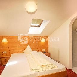 Hotel Garni Granat 4*