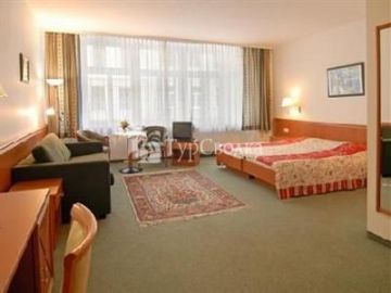 Hotel Pension Arian 4*