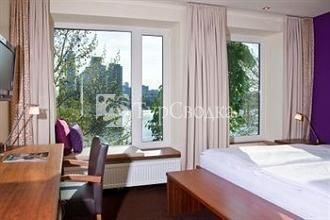 Strandhotel Alte Donau 4*