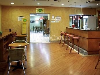 Ibis Macae 2*