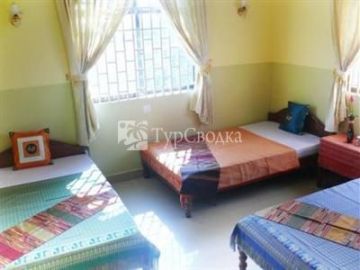 Mitri Guesthouse 2*