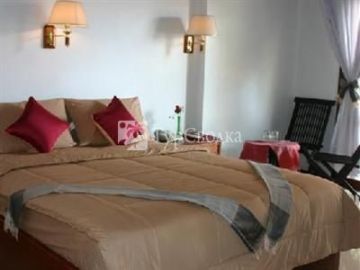 Mom's Guesthouse 2*