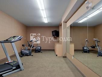 Days Inn & Suites - Cochrane 2*