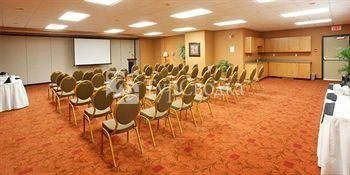 Pomeroy Inn & Suites Grande Prairie 2*