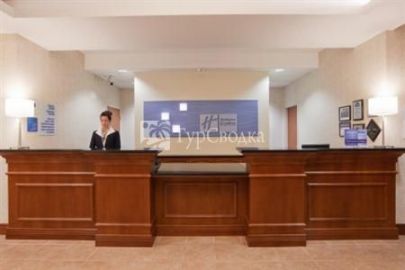 Holiday Inn Express Hotel & Suites Guelph 2*