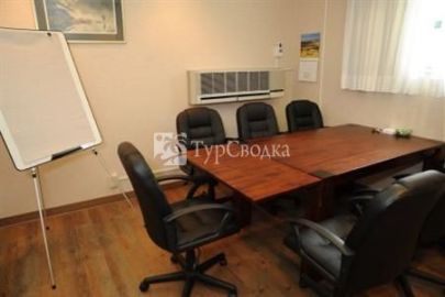 Holiday Inn Express Kamloops 3*