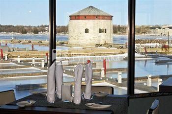 Radisson Plaza Hotel - Harbourfront Kingston 3*