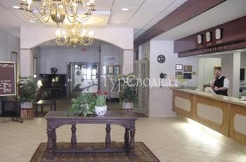 Howard Johnson Kitchener Conestoga 3*