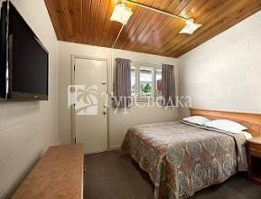 Thriftlodge Moose Jaw 2*