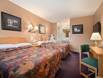 Travelodge Moose Jaw 2*