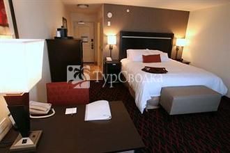 Hampton Inn & Suites by Hilton Red Deer 3*
