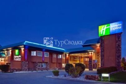 Holiday Inn Express Red Deer 2*