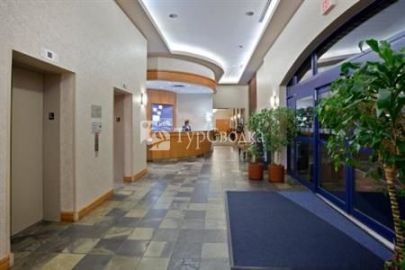 Holiday Inn Express Vancouver Airport 2*