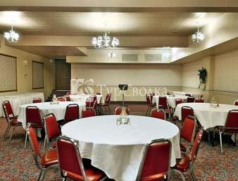 Super 8 Motel Sarnia 2*