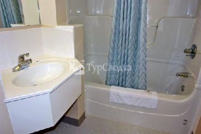 Motel 6 Saskatoon 1*