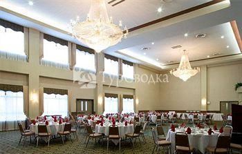 Coast Edmonton East Hotel 3*