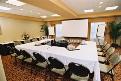 Holiday Inn Express & Suites - Sherwood Park 2*