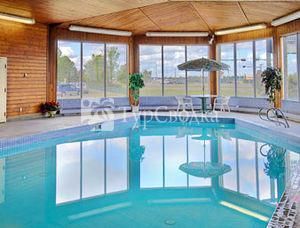 Ramada Inn & Suites Stony Plain 3*