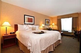 Hampton Inn & Suites LangleySurrey 3*