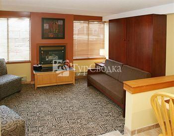 Executive Inn At Whistler Village 3*