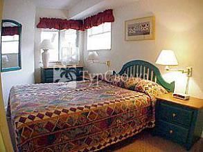 ResortQuest Marketplace Lodge Vacation Rental Whistler 3*
