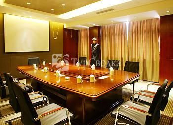 Junhe International Hotel 4*