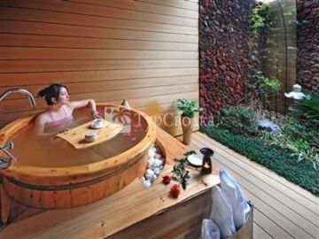 Dino-Valley Hot Spring Holiday Hotel 5*