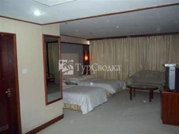 Yicheng Business Hotel 3*