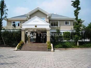 Pacific International Hotel 5*