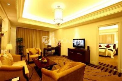 Radegast Hotel Waihai Dezhou 5*