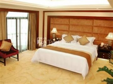 Centenio Kingdom Hotel Foshan 4*