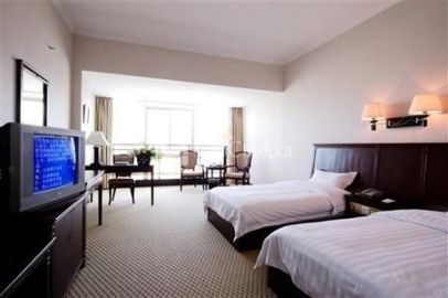 Jiang Bin Holiday Hotel 3*