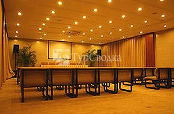 Linan Herun Shijia Holiday Hotel 4*
