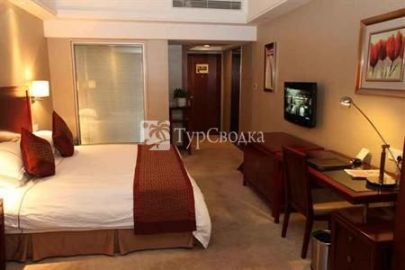 Qinghua Hotel 4*