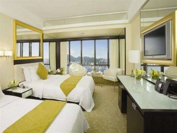 Regal Oriental Hotel 4*