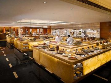 Royal Plaza Hotel 4*