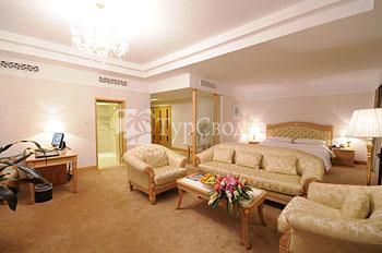 Guanfang Hotel Honghe 5*