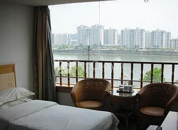 Holiday Hotel HuangShan 4*