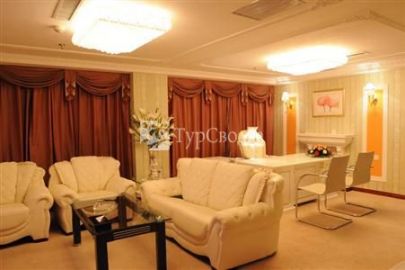 Hotel Jiayuguan 4*