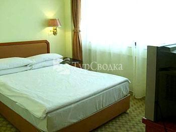 Chevalier Hotel Xinyang 3*