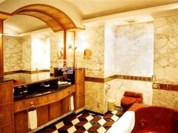 Starway Premier Longdu Hotel Jinan 3*