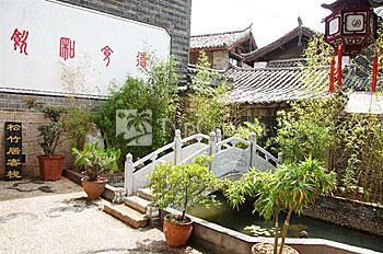 Pine Bamboo Inn Lijiang 3*