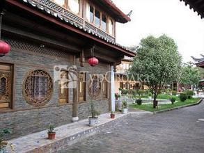 Sina Hotel Lijiang 4*