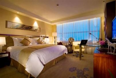 Huaqiao New Century Grand Hotel 5*