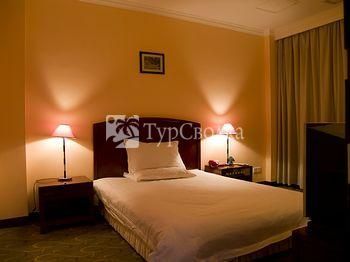 GreenTree Inn Railway Station Hotel Loudi 2*