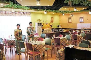 Home Inn Luohe Railway Station 1*