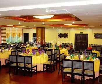 Zhongdeyuan Holiday Hotel 3*